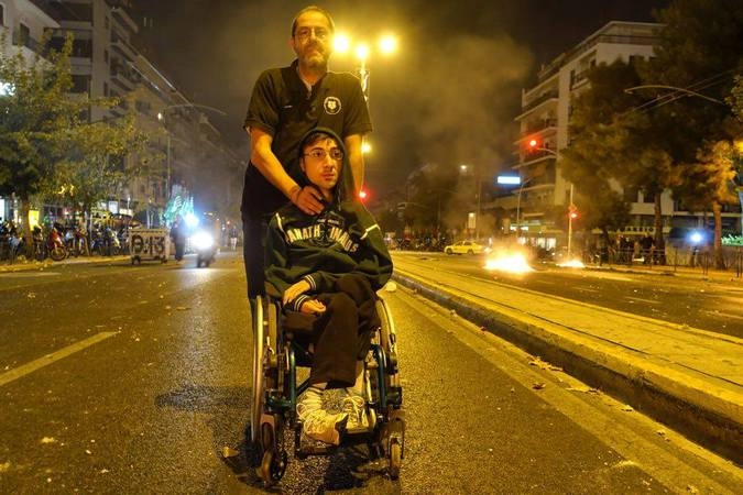 За «Панатинаикос» против копов встали и здоровые, и не очень.