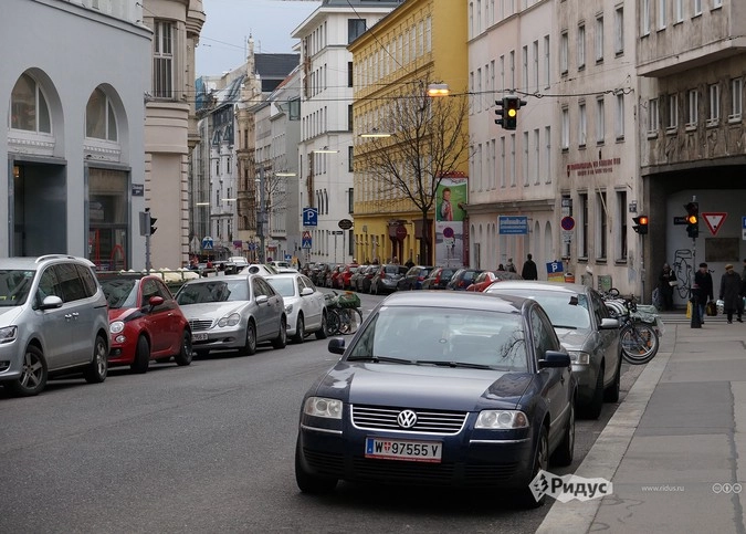 Венские автомобилисты охотно используют городские улицы для стоянки своих авто