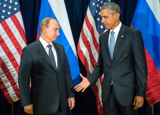 28 сентября 2015. Президент России Владимир Путин (слева) и президент США Барак Обама во время встречи в рамках 70-й сессии Генеральной Ассамблеи ООН в Нью-Йорке.