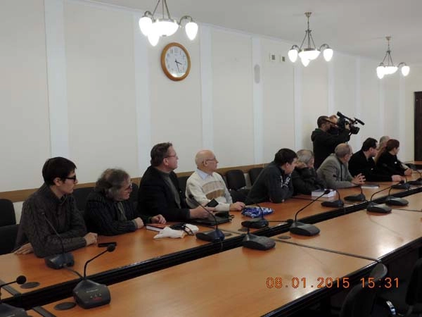 In article f36bbf8937