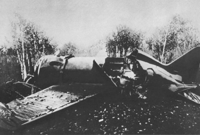 Место гибели великого летчика В. Чкалова на Ходынском поле, 1938 год.