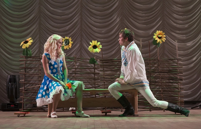 Местные, вороновские. Их так поддерживали, что я чуть не оглох.