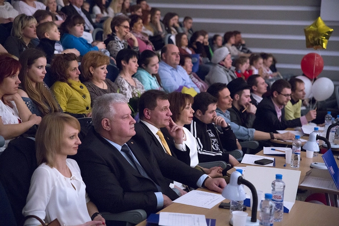 Жюри смотрело не отрываясь.