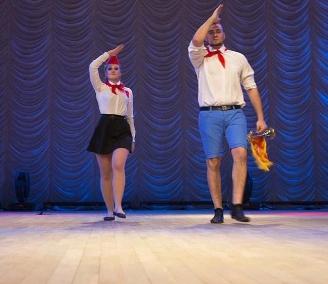 и даже колоритные пионеры из «эры светлых годов»