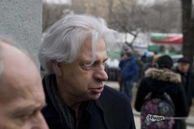 Адвокат Генри Резник.