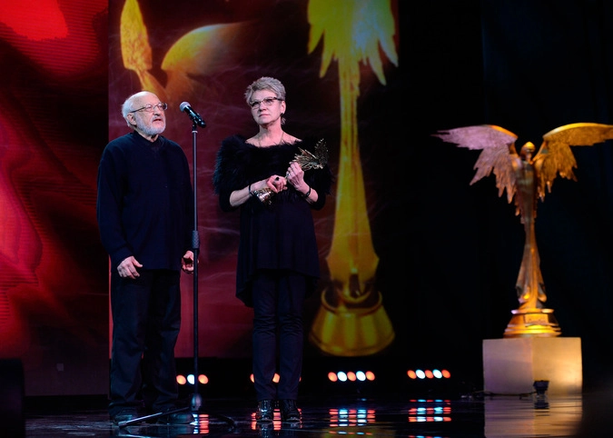 Художники Георгий Кропачев и Елена Жукова, получившие приз в номинации "Лучший художник" за фильм "Трудно быть Богом"