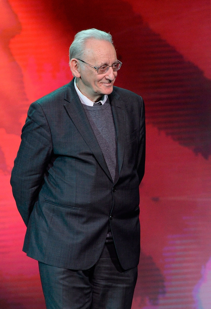 Основатель московского Музея кино, киновед Наум Клейман получает приз в номинации "За вклад в кинематографические науки"