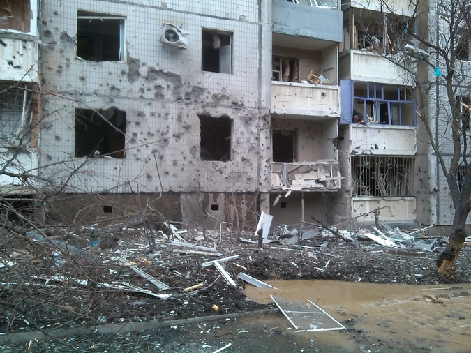 Жилые кварталы Донецка после обстрела ВСУ