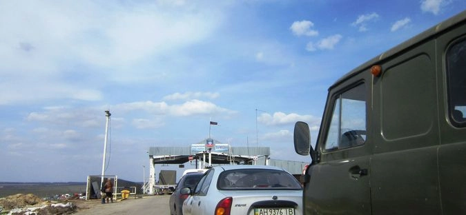 Усилия водителя привлечь внимание к моей съемке оказались тщетными...