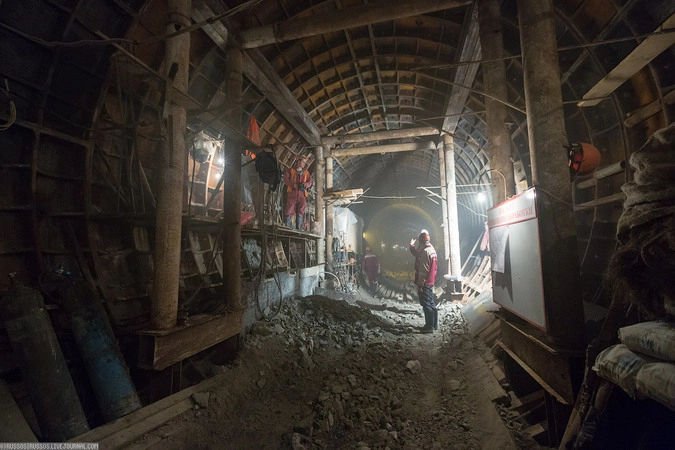 Перегон между станциями Тропарево и Румянцево