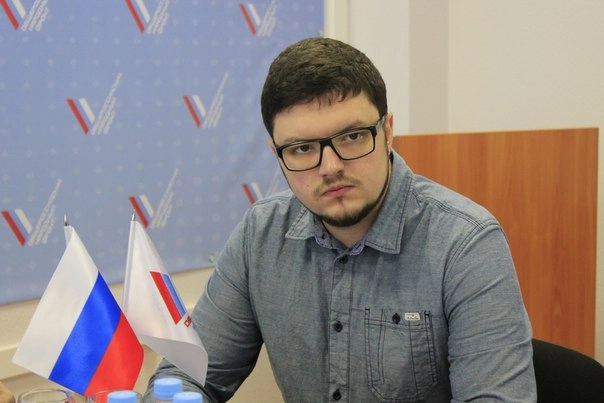 In article f808241884