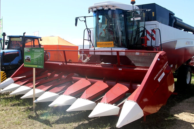 Комбайн-ACROS-550