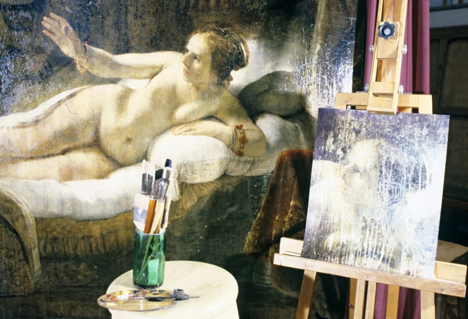 После завершения основного этапа реставрации поврежденной картины Рембрандта "Даная".