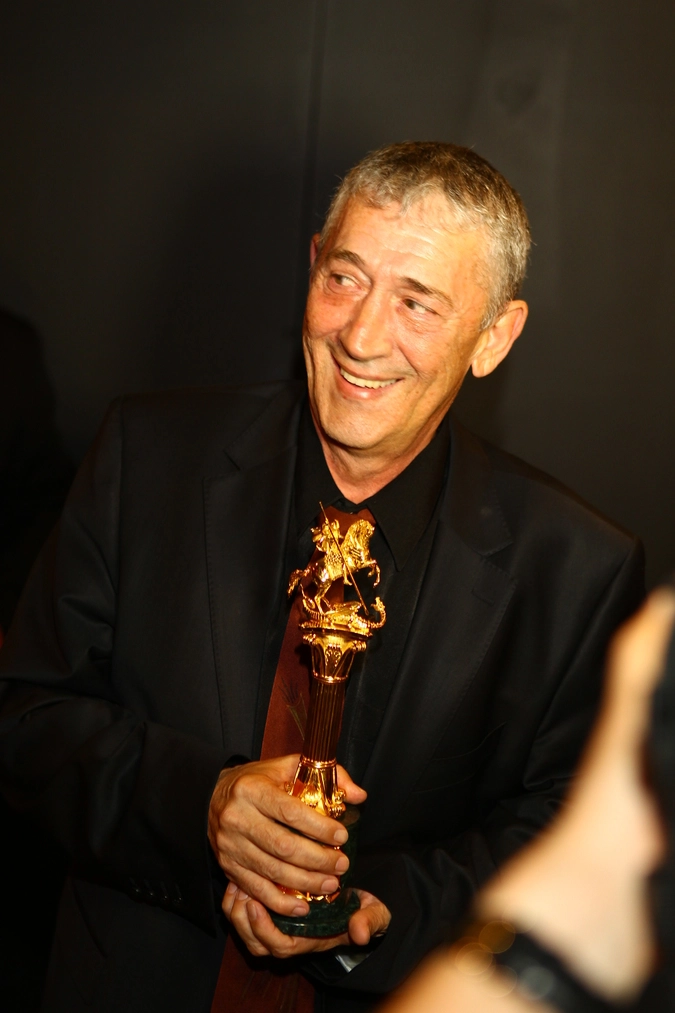 Режиссёр фильма «Лузеры» Ивайло Христов с Главным призом 37-го Московского кинофестиваля