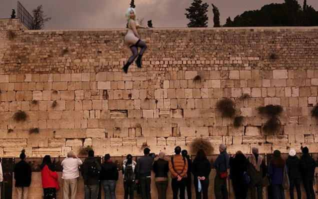 In article d2063af9ac