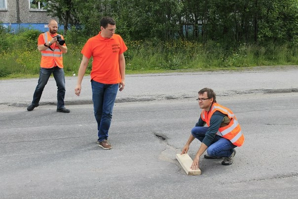 In article 9bf9c7f0d6