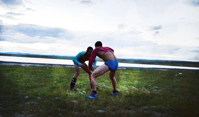 Хуреш – один из любимых тувинцами видов спорта. Популярен он не меньше, чем скачки, а то и более…