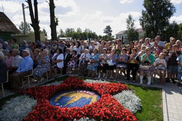 In article 01a26962a5