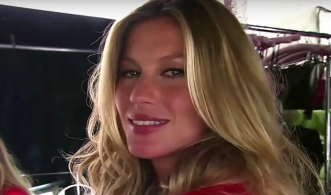 Самой богатой моделью, по версии издания, в 11-й раз стала богатейшая представительница мира моды из Бразилии 35-летняя Жизель Бюндхен. Forbes сообщает, что, ее доход составил около $44 млн, уменьшившись на $3 млн по сравнению с предыдущим годом. Основными источниками заработка Жизель являются рекламные контракты с Chanel, Carolina Herrera, Emilio Pucci и Balenciaga и доход от принадлежащей ей линии обуви и белья.