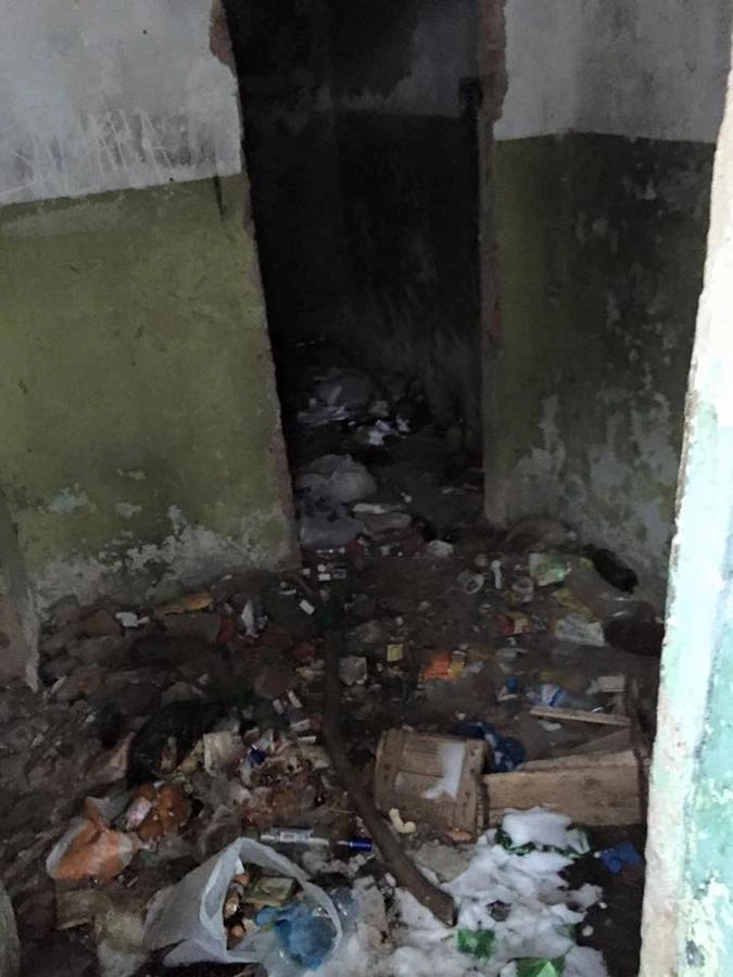 Вход в подтрибунные помещения.