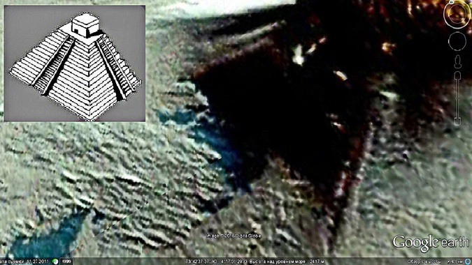 Фасад древней пирамиды?