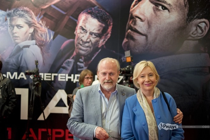 Режиссёр Владимир Хотиненко с супругой.