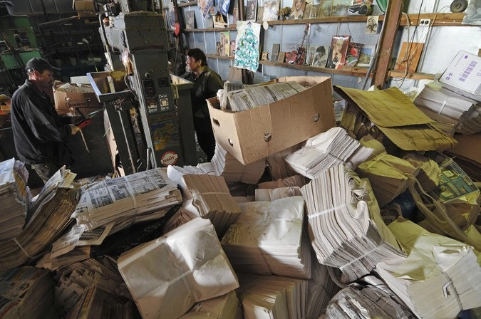 Работа предприятия по сбору, хранению и утилизации макулатуры. 