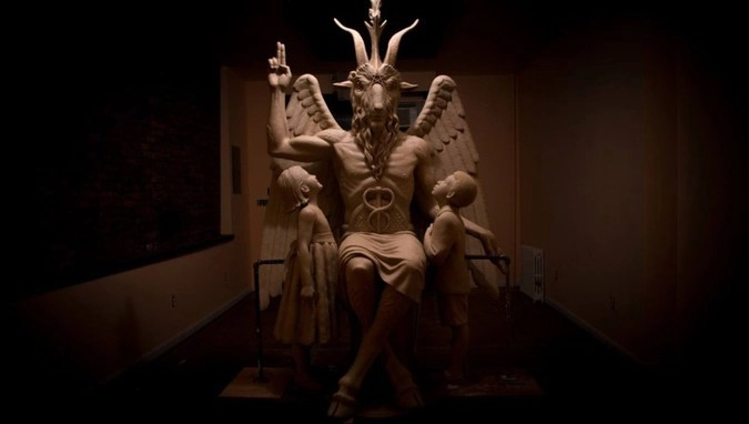 В июле 2015 года «еретики» из «Храма сатаны», отколовшиеся от церкви ЛаВея, представили публике двухметровое изваяние Бафомета 