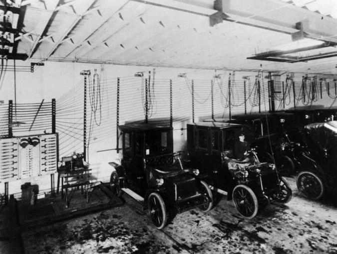 Зарядная станция в Нью-Йорке, начало XX века