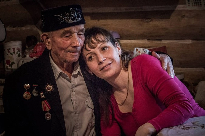 Анас Юнусович с внучкой