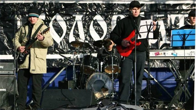 Фотографии группы "Коловрат" публиковать пока можно, а вот от песен этой группы в России лучше воздержаться, некоторые из них запрещены аж трижды