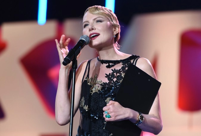 Актриса и режиссер Рената Литвинова на церемонии открытия 27-го Российского кинофестиваля "Кинотавр" в Сочи.