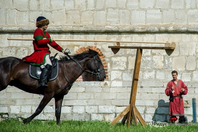 Рыцарские конный турнир