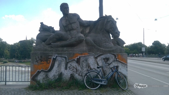 Мюнхен. в двухстах метрах от «Немецкого музея» (Deutches Museum) 