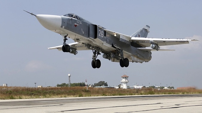 Фронтовой бомбардировщик Су-24