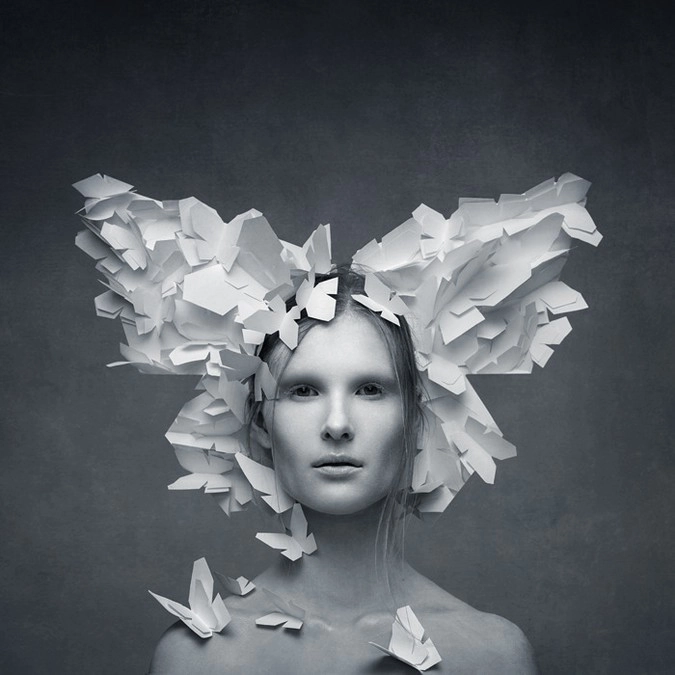 Созданная Хохловым обложка для сингла стала и фотографией профиля группы во всех социальных сетях