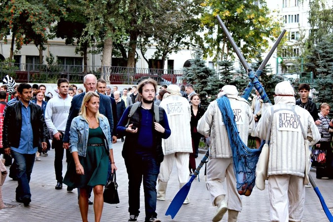 Флешмоб Московского театра кукол "Зима близко"