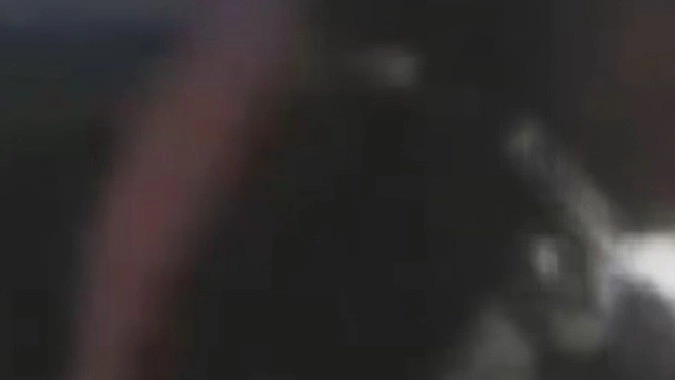 <p>После выстрела агент ЦРУ перезарядил пистолет. </p>