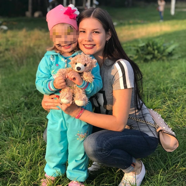 Алсу с дочкой Айсылу.