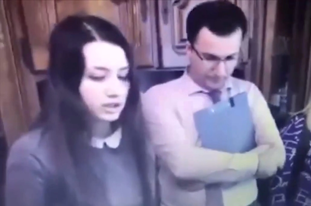 Семья мультяшная. Максиму от сестры и папы мамы. Видео папа сестра. Дети с папами приколы видео. Видео папа сестра.