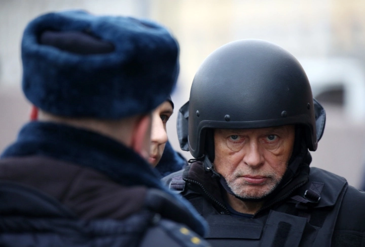 Олег Соколов во время следственного эксперимента. 