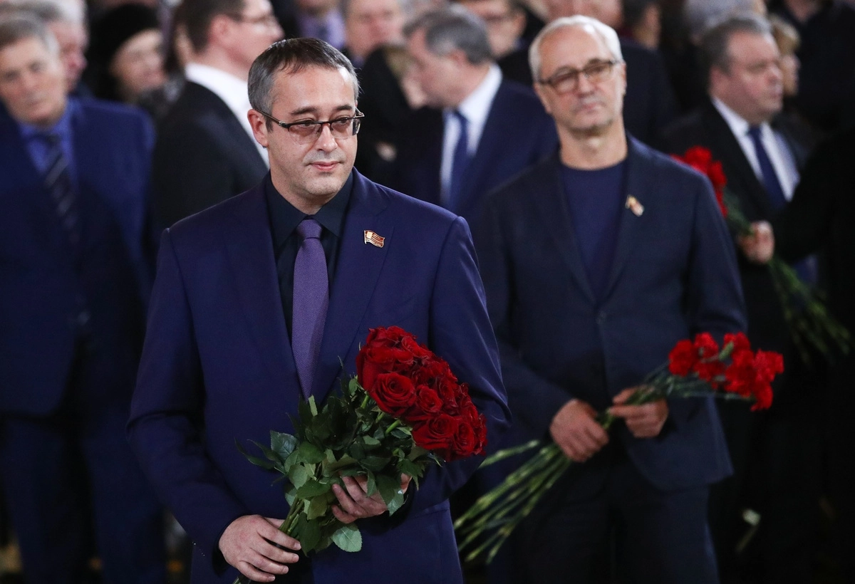 Председатель Московской городской думы Алексей Шапошников и председатель комиссии Мосгордумы по культуре, актер Евгений Герасимов (слева направо)