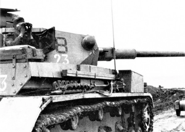 Pz.IV из состава 10-й танковой дивизии вермахта. Февраль 1943 года ww2talk.com