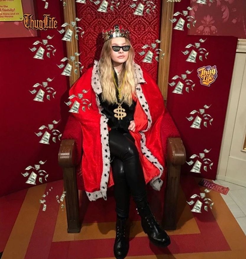 Лиза Пескова.