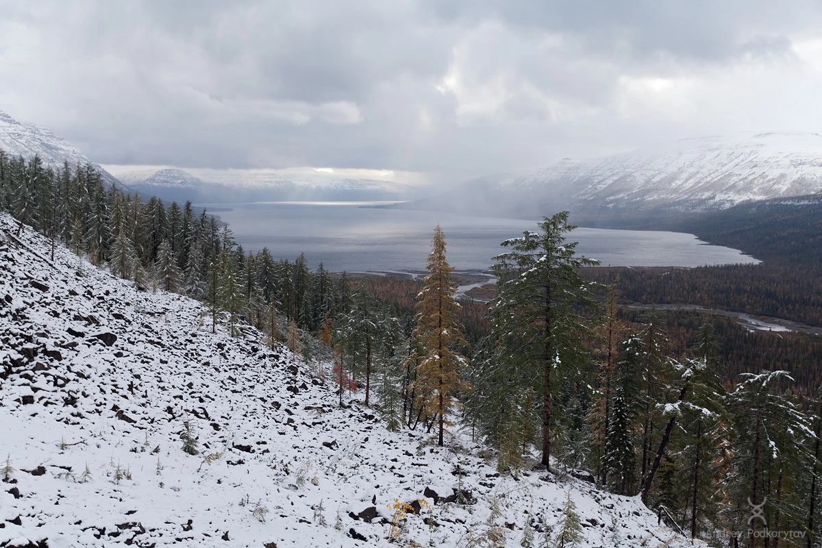 Восточная часть Хантайского озера, северная штанина. Плато Путорана.