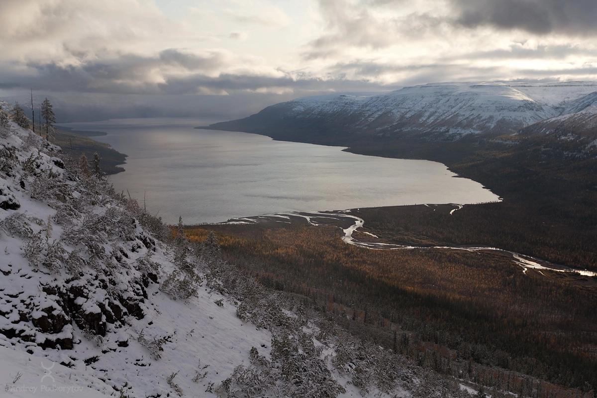 Восточная часть Хантайского озера, северная штанина. Плато Путорана.