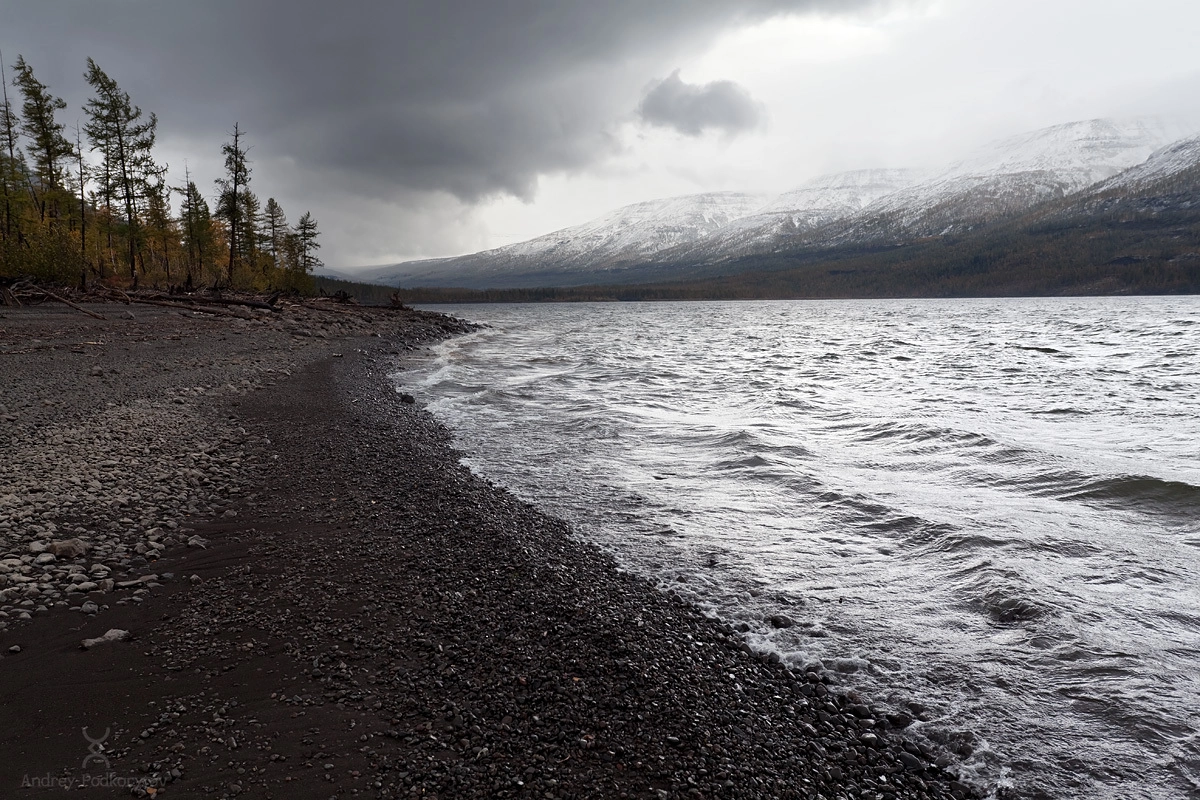 Хантайское озеро, район устья реки Дапту. Плато Путорана.