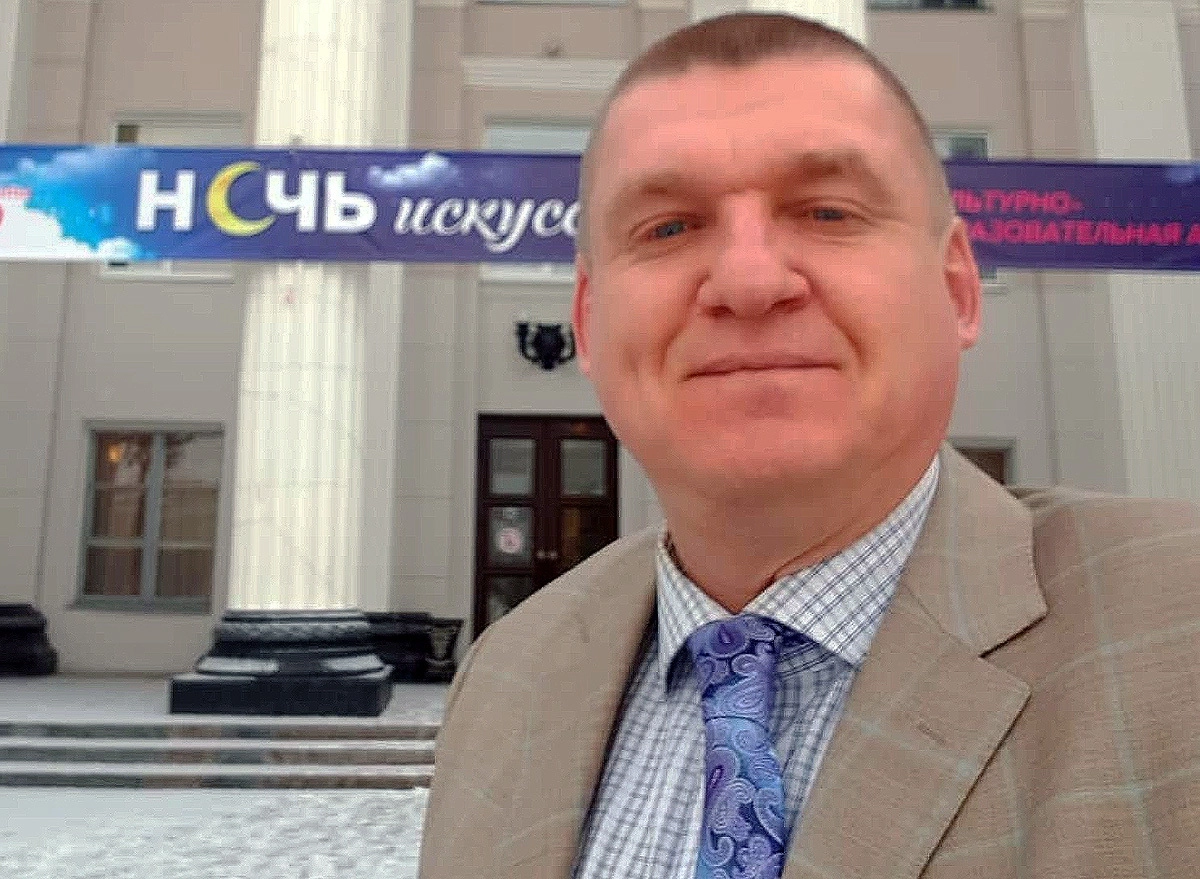 Максим Незлобин