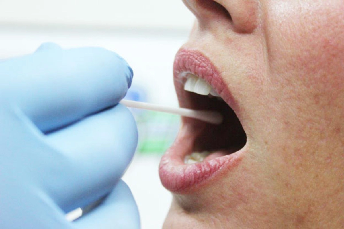 Здоровая слюна человека. Эпителий полости рта соскоб. Буккальный (щечный) эпителий.