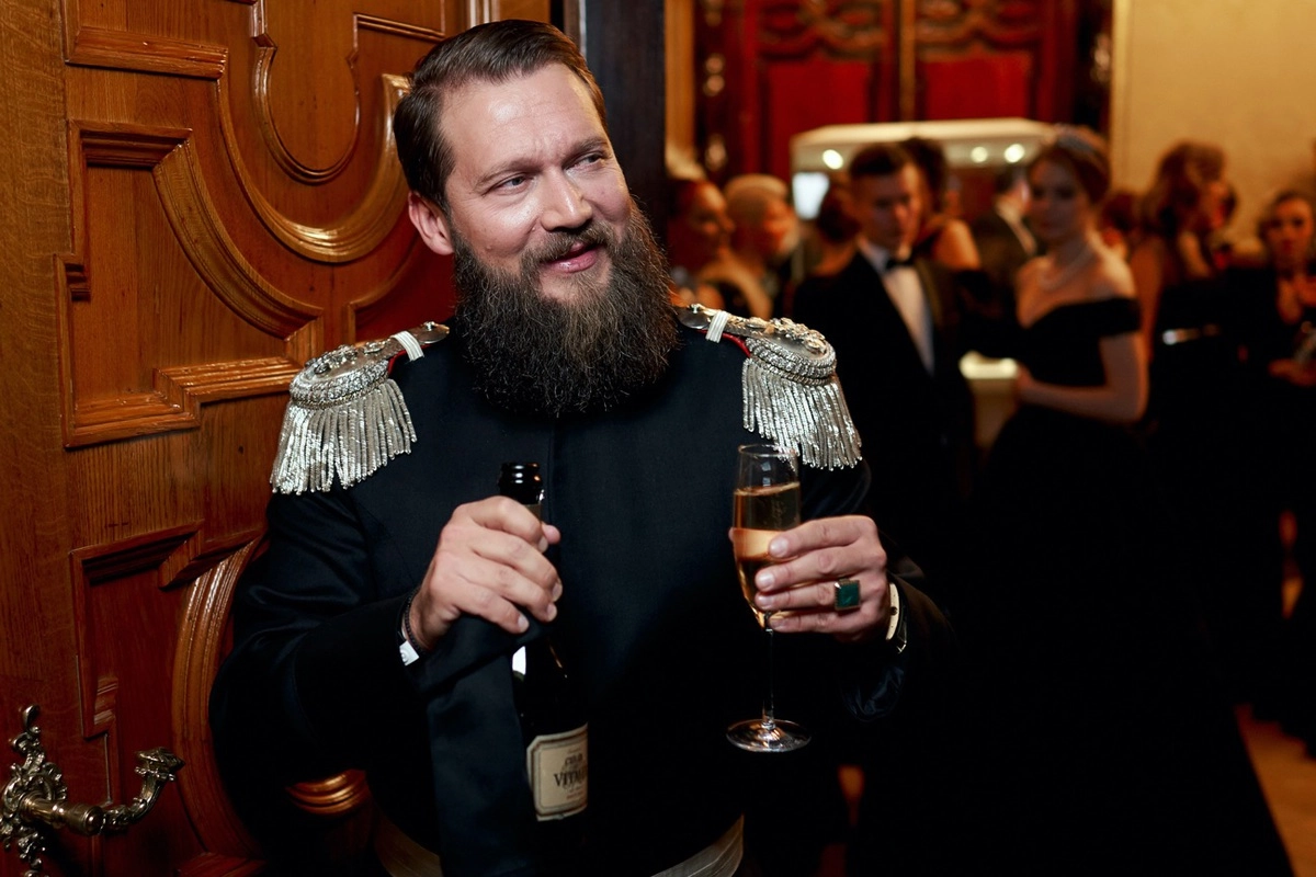 Петр Аксенов и «Агрофирма «Золотая Балка» – один из старейших отечественных производителей тихих и игристых вин Петр Аксенов и «Агрофирма «Золотая Балка» – один из старейших отечественных производителей тихих и игристых вин